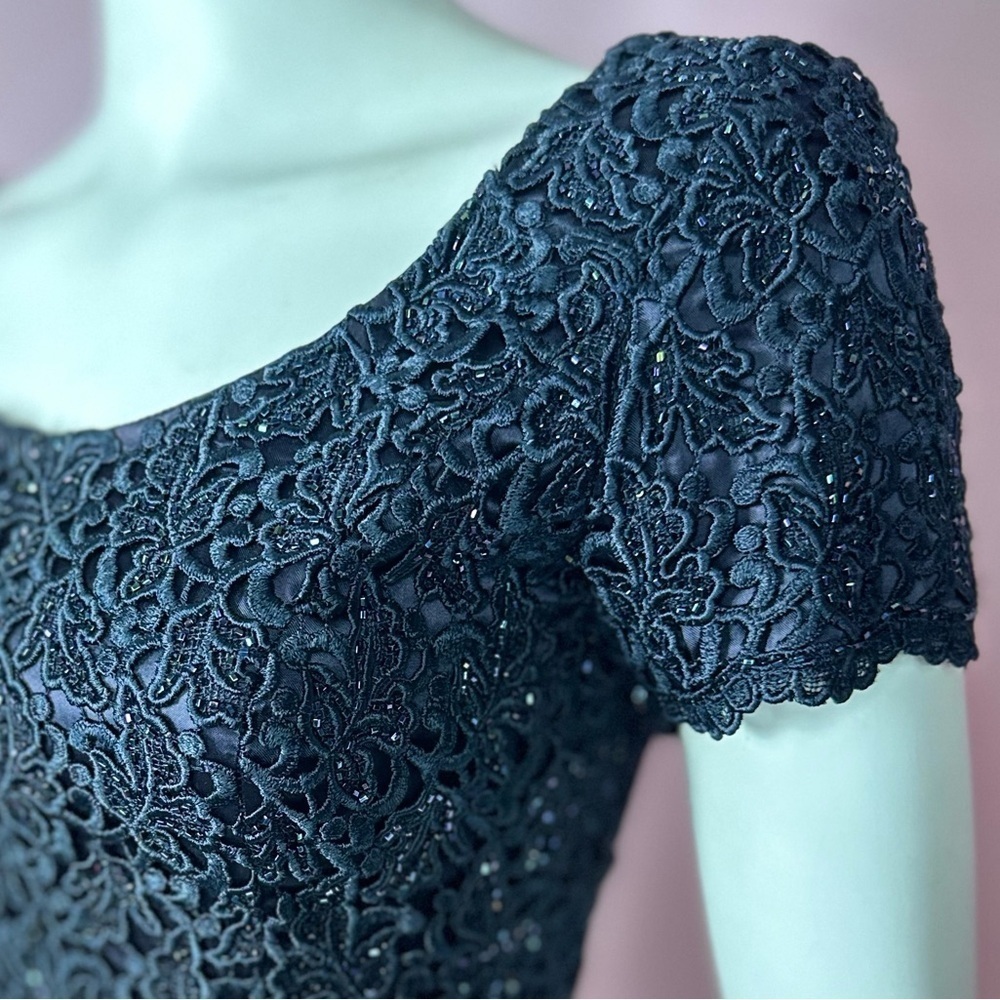 HTF Carmen Marc Valvo Petite beaded blue short-sleeve formal top, size 6 - Picture 15 of 16
